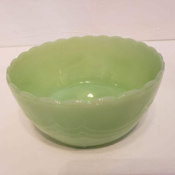 Fire King Jadeite 3 Footed Bulb Bowl 5 1/4" Scalloped Rim Vintage Mid Century - Picture 1 of 5